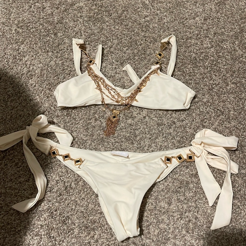 Never worn